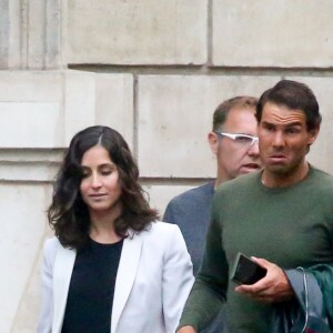 Exclusif - Rafael Nadal va dîner avec sa compagne Maria Francesca "Xisca" Perello, ses parents Sebastian Nadal et Ana Maria Perera, sa soeur Maria Isabel Nadal, Carlos Moya et des amis lors des internationaux de France de Roland-Garros à Paris. Le 5 juin 2017.