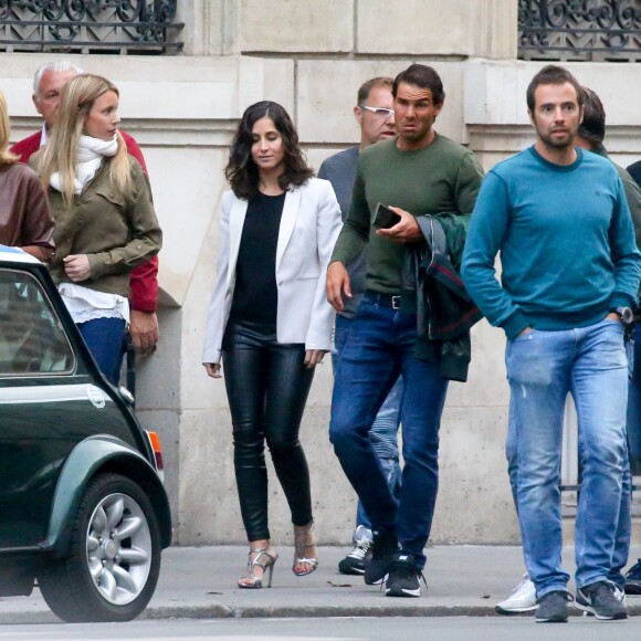Exclusif - Rafael Nadal va dîner avec sa compagne Maria Francesca "Xisca" Perello, ses parents Sebastian Nadal et Ana Maria Perera, sa soeur Maria Isabel Nadal, Carlos Moya et des amis lors des internationaux de France de Roland-Garros à Paris. Le 5 juin 2017.