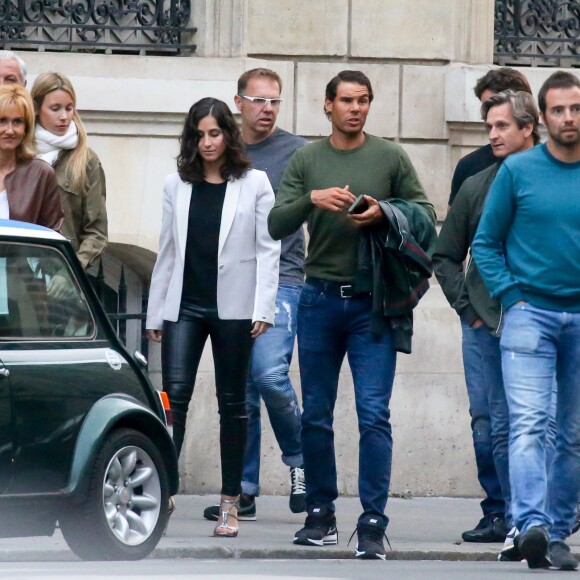 Exclusif - Rafael Nadal va dîner avec sa compagne Maria Francesca "Xisca" Perello, ses parents Sebastian Nadal et Ana Maria Perera, sa soeur Maria Isabel Nadal, Carlos Moya et des amis lors des internationaux de France de Roland-Garros à Paris. Le 5 juin 2017.