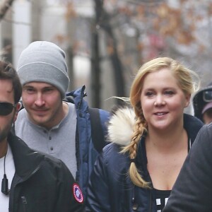 Amy Schumer et son compagnon Ben Hanisch sur le tournage de "Inside Amy Schumer" à New York le 5 février 2016. © CPA / Bestimage