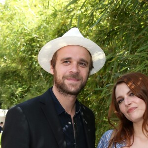 Cyril Mokaiesh et sa compagne Elodie Frégé au village des Internationaux de Tennis de Roland Garros à Paris le 7 juin 2017 © Cyril Moreau-Dominique Jacovides/Bestimage