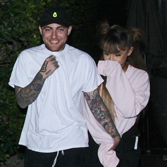 Exclusif - Ariana Grande et le rappeur Mac Miller roucoulent d'amour lors d’une sortie en couple à Los Angeles. Le 1er septembre 2016