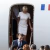 Le président français Emmanuel Macron, sa femme la première dame Brigitte Macron (Trogneux) à leur arrivée à l'aéroport international de Rabat-Salé pour leur premier voyage offi­ciel au Maroc, le 14 juin 2017. © Pierre Perusseau/Bestimage