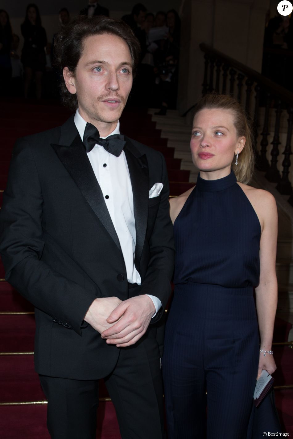 Le chanteur Raphaël et sa compagne Mélanie Thierry ...