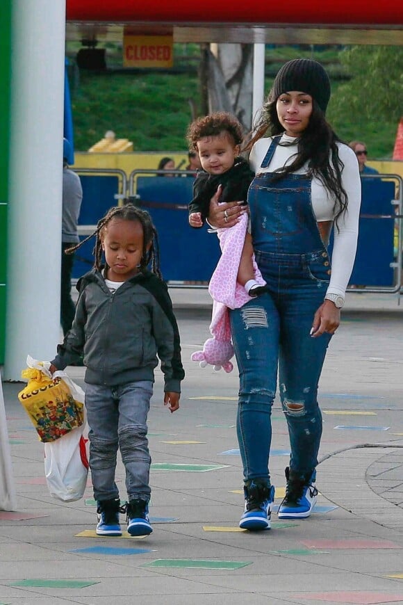 Exclusif - Blac Chyna et ses enfants, sa fille Dream Renée Kardashian et son fils King Cairo Stevenson sont allés à Legoland à Redondo Beach, le 10 juin 2017.