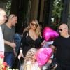 Mariah Carey et ses enfants Moroccan Scott et Monroe Cannon, quittent le Plaza Athénée à Paris, pour se rendre chez Hermès. Le 23 juin 2017