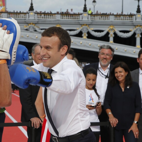 Le président de la République française Emmanuel Macron soutient la candidature de Paris pour l'organisation des Jeux olympiques de 2024 à Paris, France, le 24 juin 2017. © Jean-Paul Pelissier/Pool/Bestimage
