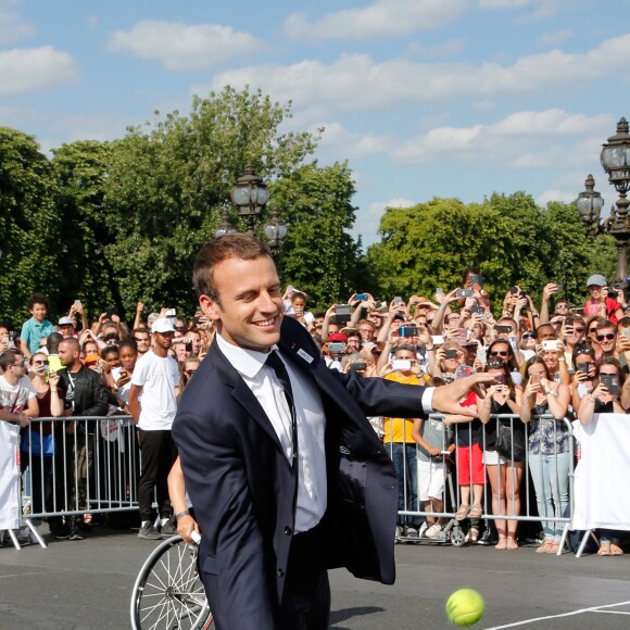 Le président de la République française Emmanuel Macron soutient la candidature de Paris pour l'organisation des Jeux olympiques de 2024 à Paris, France, le 24 juin 2017. © Jean-Paul Pelissier/Pool/Bestimage