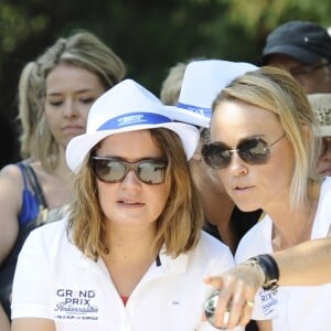 Pascale de la Tour du Pin et Cécile de Ménibus - Tournoi de pétanque "Grand Prix des Personnalités" à L'Isle-sur-la-Sorgue le 24 juin 2017 © Eric Etten / Bestimage