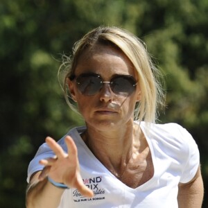 Cécile de Ménibus - Tournoi de pétanque "Grand Prix des Personnalités" à L'Isle-sur-la-Sorgue le 24 juin 2017 © Eric Etten / Bestimage