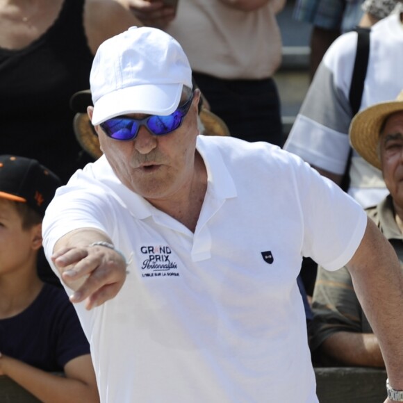 Jean-Marie Bigard lors du tournoi de pétanque "Grand Prix des Personnalités" à L'Isle-sur-la-Sorgue le 24 juin 2017 © Eric Etten / Bestimage