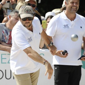 Patrick Bruel lors du tournoi de pétanque "Grand Prix des Personnalités" à L'Isle-sur-la-Sorgue le 24 juin 2017 © Eric Etten / Bestimage