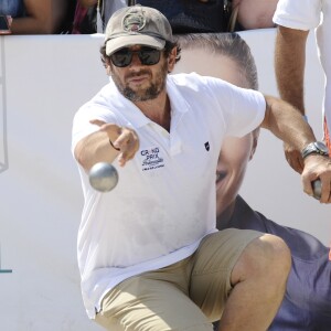 Patrick Bruel lors du tournoi de pétanque "Grand Prix des Personnalités" à L'Isle-sur-la-Sorgue le 24 juin 2017 © Eric Etten / Bestimage