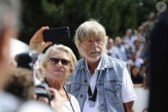 Le chanteur Renaud lors du tournoi de pétanque "Grand Prix des Personnalités" à L'Isle-sur-la-Sorgue le 24 juin 2017, dont il était le parrain. © Eric Etten / Bestimage