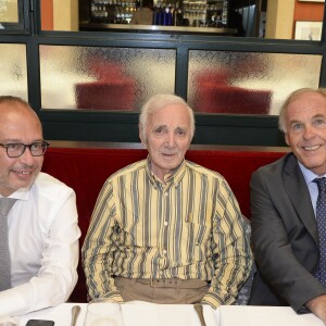 Charles Aznavour est venu à l'Ambassade de l'Arménie à Marseille pour l'inauguration de sa Fondation entre l'Arménie et la France le 26 juin 2017. © Patrick Carpentier/Bestimage