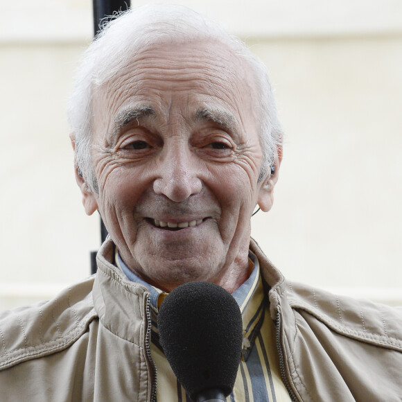 Charles Aznavour est venu à l'Ambassade de l'Arménie à Marseille pour l'inauguration de sa Fondation entre l'Arménie et la France le 26 juin 2017. © Patrick Carpentier/Bestimage