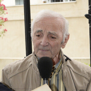 Charles Aznavour est venu à l'Ambassade de l'Arménie à Marseille pour l'inauguration de sa Fondation entre l'Arménie et la France le 26 juin 2017. © Patrick Carpentier/Bestimage