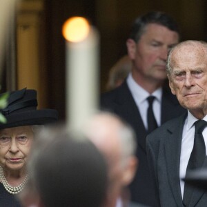 La reine Elizabeth II et le prince Philip aux obsèques de Patricia Katchbull, 2e comtesse Mountbatten de Burma, le 27 juin 2017 en l'église Saint-Paul de Knightsbridge, à Londres.