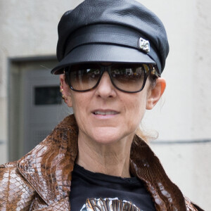 Céline Dion quitte l'hôtel Royal Monceau, à Paris, le 28 juin 2017. © Bestimage