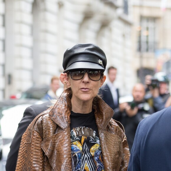 Céline Dion quitte l'hôtel Royal Monceau, à Paris, le 28 juin 2017. © Bestimage