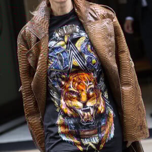 Céline Dion quitte l'hôtel Royal Monceau, à Paris, le 28 juin 2017. © Bestimage