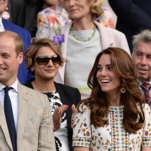 Kate Middleton, duchesse de Cambridge, lors de la victoire d'Andy Murray contre Milos Raonic en finale de Wimbledon le 10 juillet 2016 à Londres.