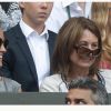Pippa Middleton et sa mère Carole Middleton lors de la finale hommes du tournoi de tennis Wimbledon à Londres, le 6 juillet 2014.