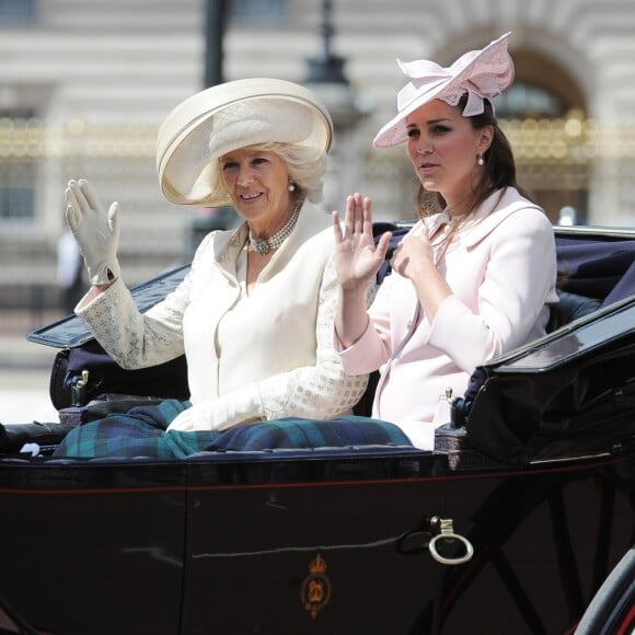 Kate Middleton, enceinte du prince George, le 15 juin 2013 lors de la parade Trooping the Colour. Sa dernière apparition publique avant d'accoucher, un peu plus d'un mois plus tard.