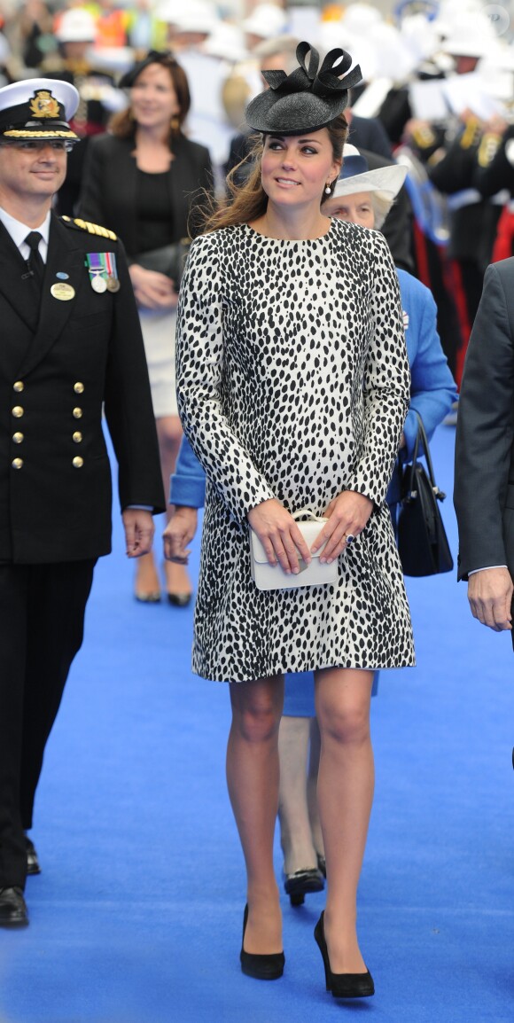Kate Middleton, enceinte du prince George, lors du baptême du bateau Royal Princess à Southampton le 13 juin 2013.