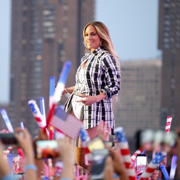 Jennifer Lopez en pleine répétition pour son concert du 4 juillet prochain dans les rues de New york, le 30 juin 2017