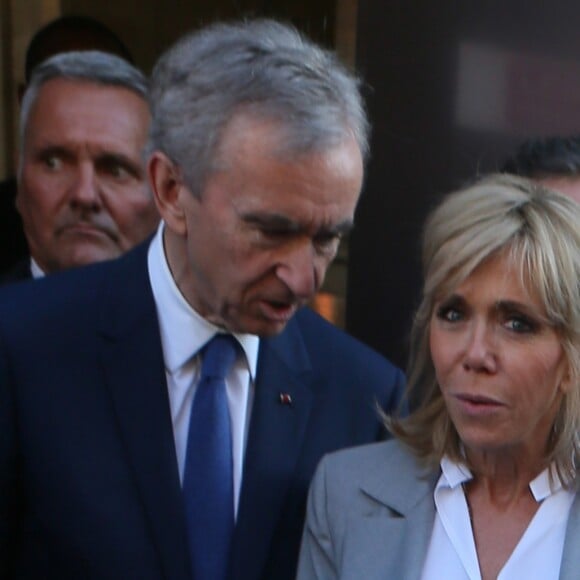 Bernard Arnault, Brigitte Macron (Trogneux) - Sortie du vernissage de l'exposition ''Christian Dior, couturier du rêve'' pour les 70 ans de la maison Christian Dior au Musée des Arts Décoratifs à Paris, le 3 juillet 2017. © CVS/Veeren/Bestimage