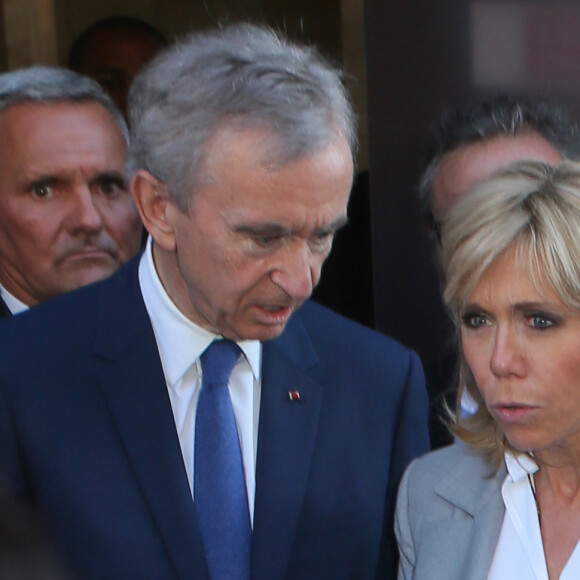 Bernard Arnault, Brigitte Macron (Trogneux) - Sortie du vernissage de l'exposition ''Christian Dior, couturier du rêve'' pour les 70 ans de la maison Christian Dior au Musée des Arts Décoratifs à Paris, le 3 juillet 2017. © CVS/Veeren/Bestimage