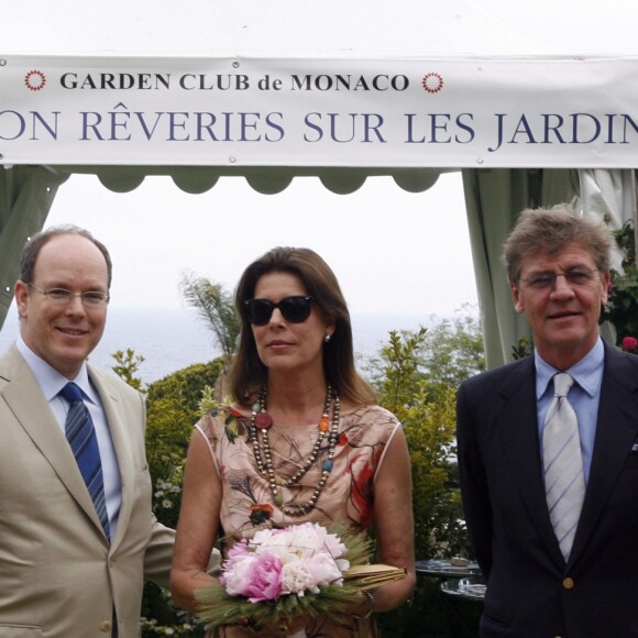 Le prince Albert de Monaco, la princesse Caroline de Hanovre et le prince Ernst August de Hanovre au 12e Salon rêverie sur les jardins du Casino de Paris à Monaco le 9 mai 2009.