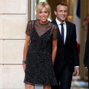 Le Président de la République Française, Emmanuel Macron et sa femme la Première dame Brigitte Macron (Trogneux) lors du dîner d'état en l'honneur du président de la République de Colombie Juan Manuel Santos et sa femme la Première dame Clemencia Rodriguez au Palais de L'Elysée à Paris, France, le 21 juin 2017. © Dominique Jacovides/Bestimage