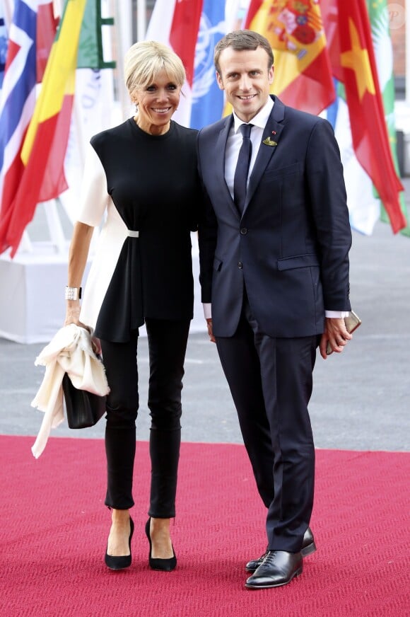 Le président français Emmanuel Macron et sa femme Brigitte Macron arrivent au concert de la Neuvième Symphonie de Beethoven à l'Elbphilharmonie de Hamburg, Allemagne, le 7 juillet 2017. © Future-Image/Zuma Press/Bestimage