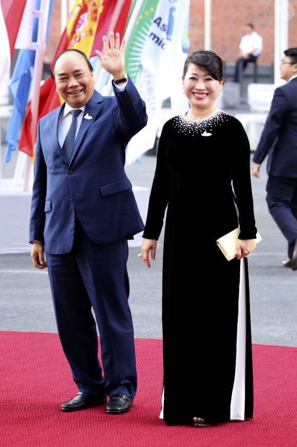 Nguyen Xuan Phuc et sa femme arrivent au concert de la Neuvième Symphonie de Beethoven à l'Elbphilharmonie de Hamburg, Allemagne, le 7 juillet 2017. © Future-Image/Zuma Press/Bestimage