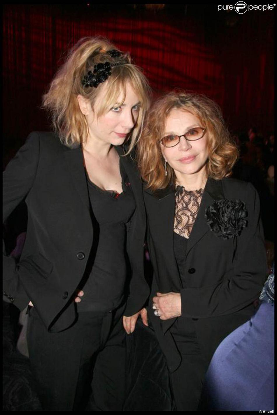 Qui Est La Mère De Julie Depardieu Julie Depardieu et sa maman Elisabeth, assorties l'une à l'autre en