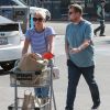 James Corden et sa femme Julia Carey font du shopping chez whole food à Brentwood, le 6 novembre 2016