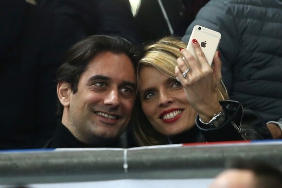 Sylvie Tellier et son compagnon Laurent au match de football France - Russie au Stade de France à Saint-Denis le 29 mars 2016. © Cyril Moreau/Bestimage