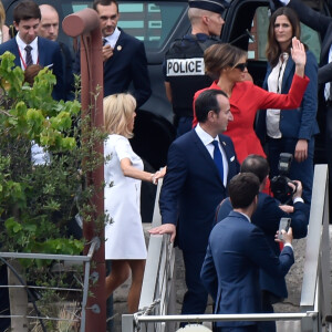 Brigitte Macron et Mélania Trump vont prendre un bateau pour faire une promenade sur la Seine à Paris, le 13 juillet 2014.