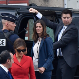 Brigitte Macron et Mélania Trump vont prendre un bateau pour faire une promenade sur la Seine à Paris, le 13 juillet 2014.