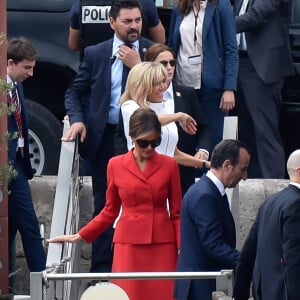 Brigitte Macron et Mélania Trump vont prendre un bateau pour faire une promenade sur la Seine à Paris, le 13 juillet 2014.