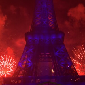 Feu d'artifice après le concert - Grand concert de l'Orchestre National de France au Champs de Mars pour célébrer la Fête Nationale à Paris le 14 juillet 2017 © Giancarlo Gorassini / Pierre Perusseau / Veeren / Bestimage