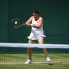 Marion Bartoli participe au tournoi des légendes de Wimbledon, Londres, le 12 juillet 2017.
