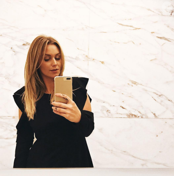 Aurélie Van Daelen. L'ex-candidate de télé-réalité est devenue une influenceuse renommée. Eté 2017.