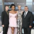 Dane DeHaan, Rihanna, Cara Delevingne and Luc Besson lors de la première de ''Valerian'' au TCL Chinese Theatre à Los Angeles, le 17 juillet 2017.