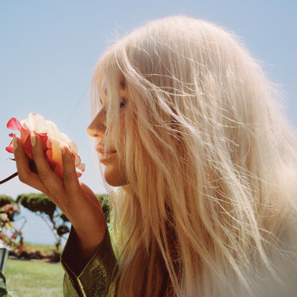 Kesha assure la promotion de sa chanson Learn To Let Go - Photo publiée sur Instagram le 26 juillet 2017