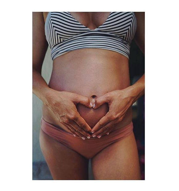 Jeny Priez est enceinte de son premier enfant avec Luka Karabatic. Photo Instagram Jeny Priez, 26 juillet 2017.