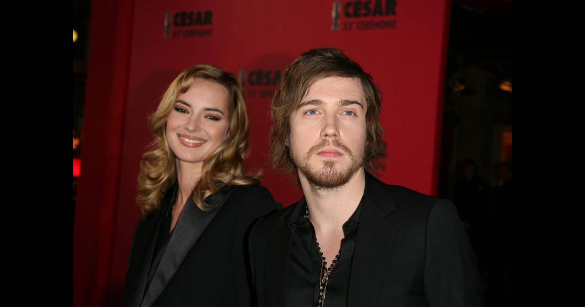 Julien Doré Duo Elle Est Pas Belle La Vie Julien Doré et sa douce Louise Bourgoin - Purepeople
