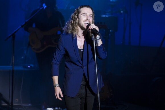 Semi-exclusif - Julien Doré en concert lors de la soirée d'ouverture officielle du Festival de Ramatuelle le 1er août 2017, avec en première partie Juliette Armanet. © Cyril Bruneau/Bestimage